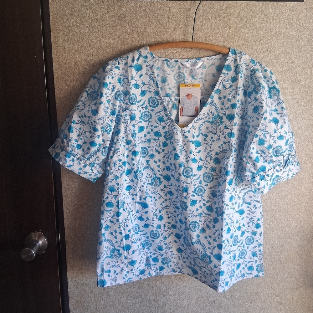 New With Tags 100% Cotton Puff Sleeve Floral Top Medium cottagecore Blue Spring